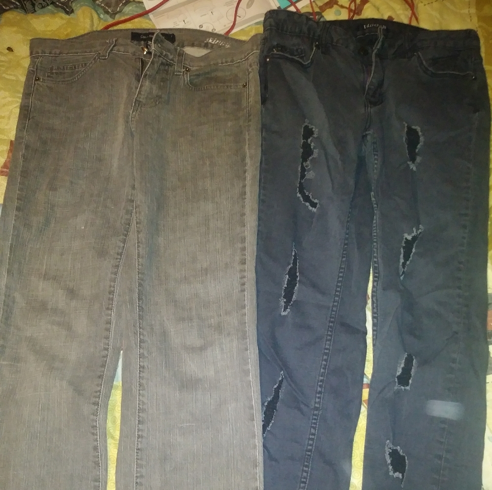 2 pairs of jeans